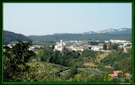 Village Rivoli .